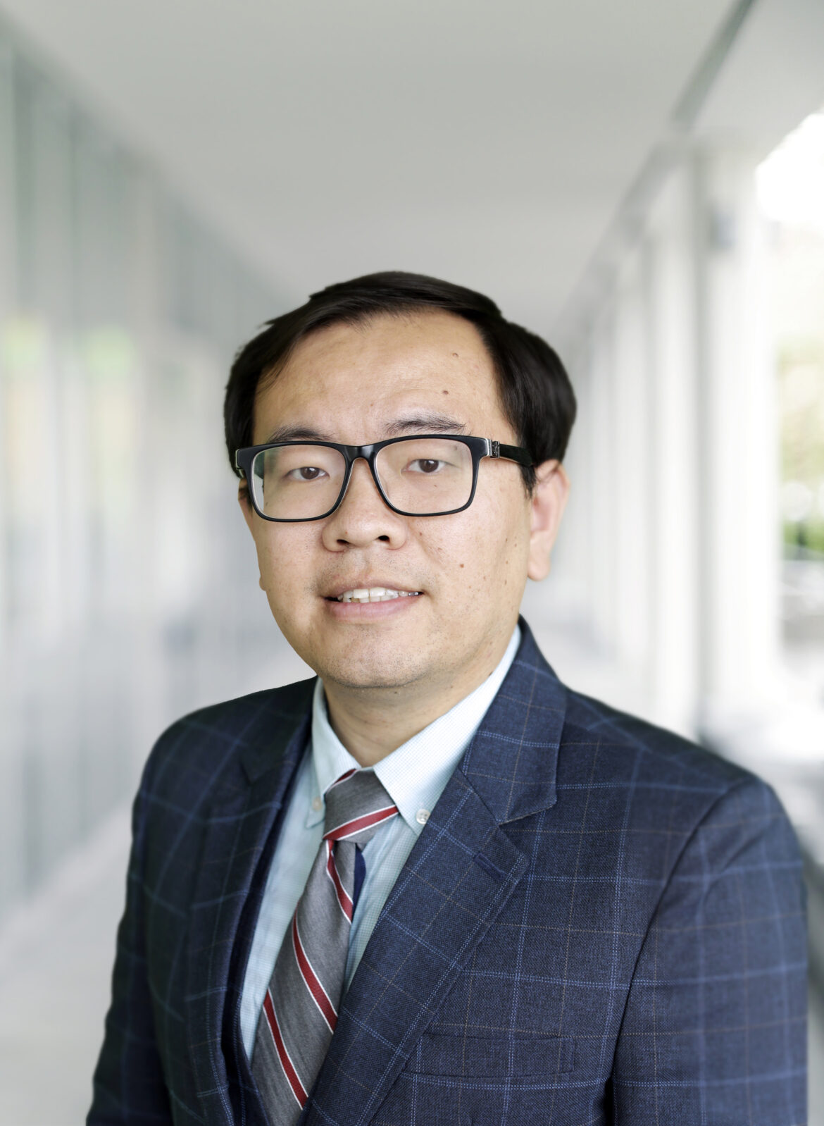 Dr. Lingtao Yu
